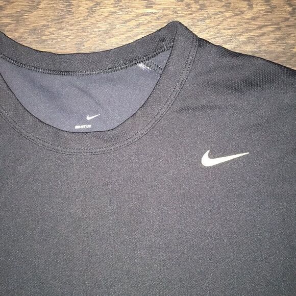 Black Nike DriFit UV reflective running Swoosh Training Sports LS T shirt L - Picture 3 of 6
